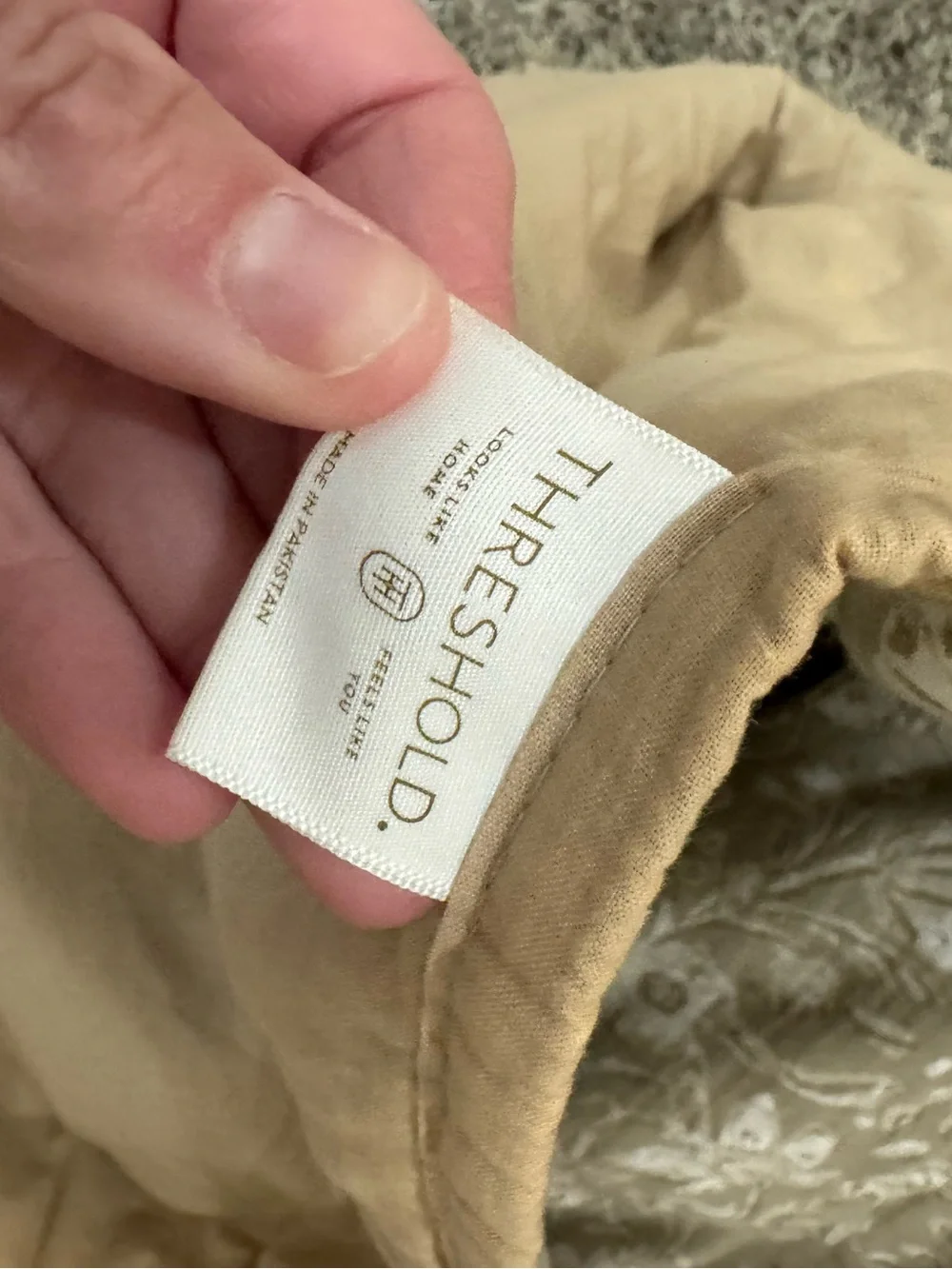 Threshold Floral comforter - Beige Cream